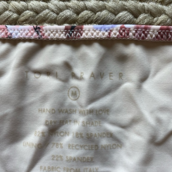 Tori Praver floral bikini - Picture 4 of 5